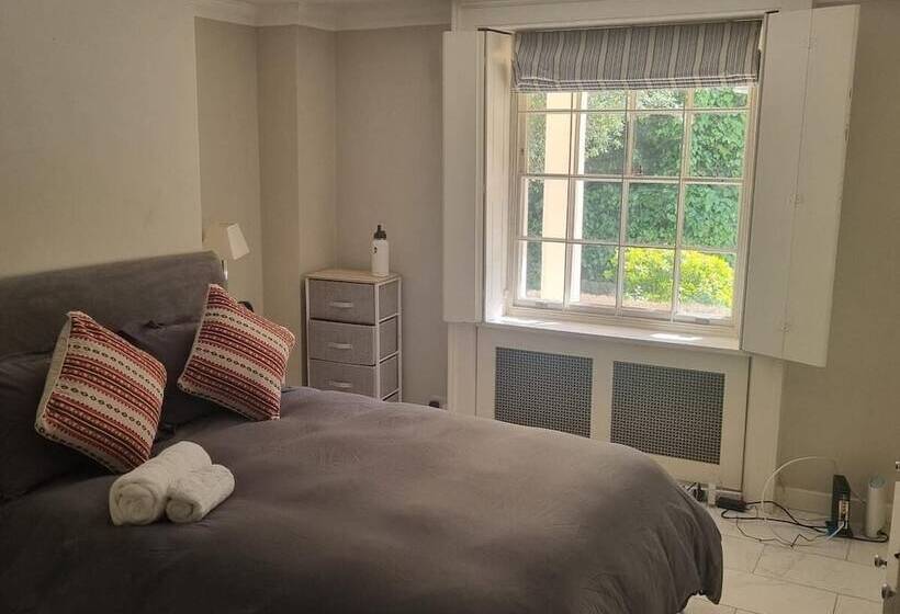 اقامتگاه Park Village Luxury House   Central London