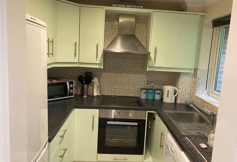 إقامة Tranquil Retreat In St Albans