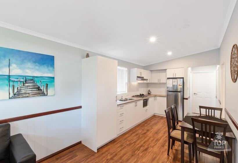 渡假胜地 Mandurah Caravan And Tourist Park