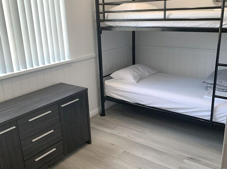 استراحتگاه Mandurah Caravan And Tourist Park