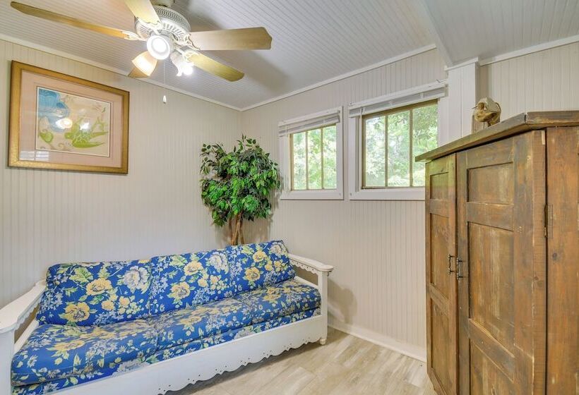 Hike, Fish, Kayak: Fairhope  River Cottage