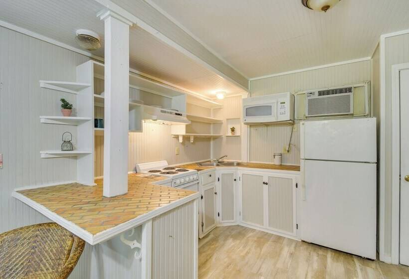 Hike, Fish, Kayak: Fairhope  River Cottage