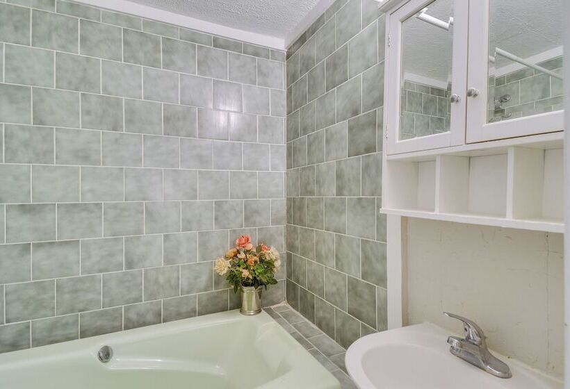 Hike, Fish, Kayak: Fairhope  River Cottage