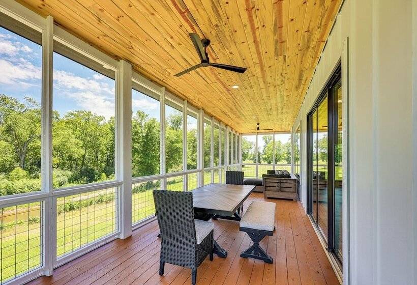 Riverfront Murfreesboro Cabin W/ Fire Pit