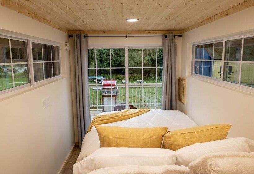 Schuyler Yacht Basin