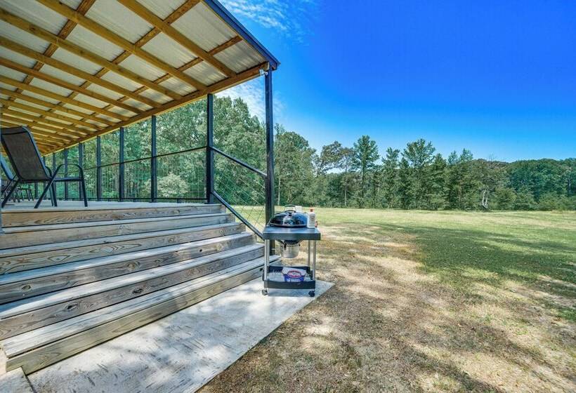 Secluded Broken Bow Cabin W/ Fishing Pond & Views!