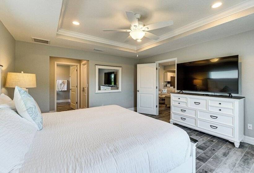 South Gulf Cove Retreat W/ Grill 13 Mi To Beach!