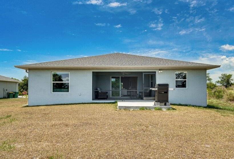 South Gulf Cove Retreat W/ Grill   13 Mi To Beach!