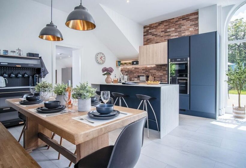 The Granary   3 Bed Barn Conversion   Llawhaden