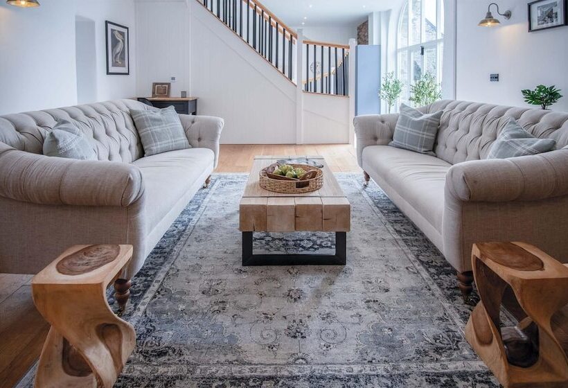 The Granary   3 Bed Barn Conversion   Llawhaden