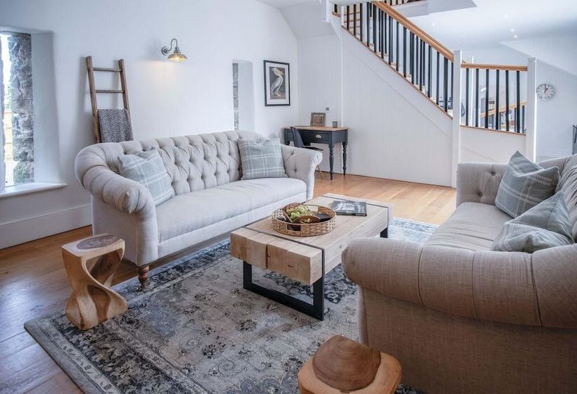 The Granary   3 Bed Barn Conversion   Llawhaden