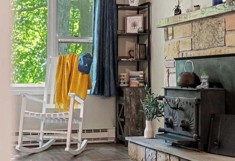 Tomhickon By Avantstay Walk To Lake Firepit + Deck