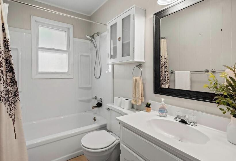 Tomhickon By Avantstay Walk To Lake Firepit + Deck