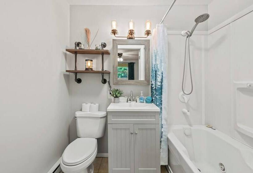 Tomhickon By Avantstay Walk To Lake Firepit + Deck