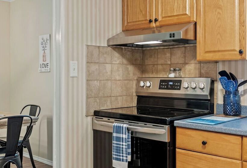 Tomhickon By Avantstay Walk To Lake Firepit + Deck