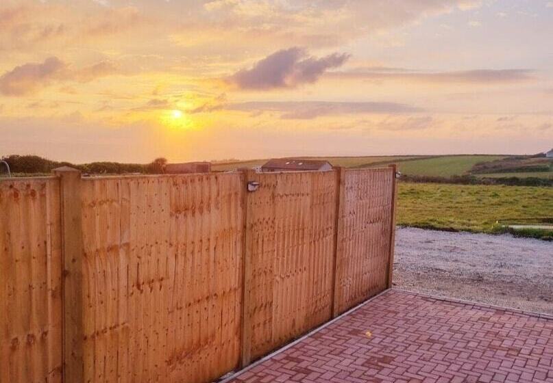 Watergate Lane Hideout