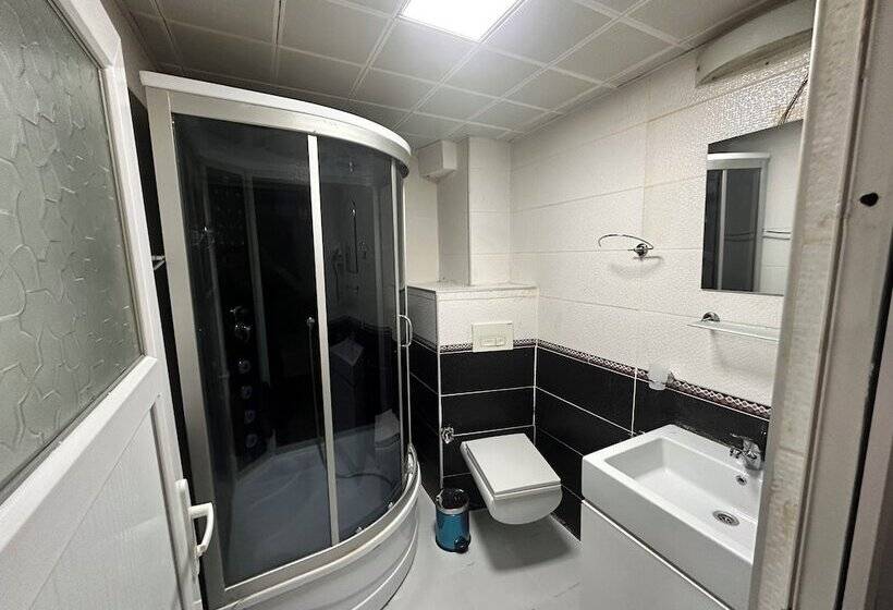 ホテル Crowned Exclusive