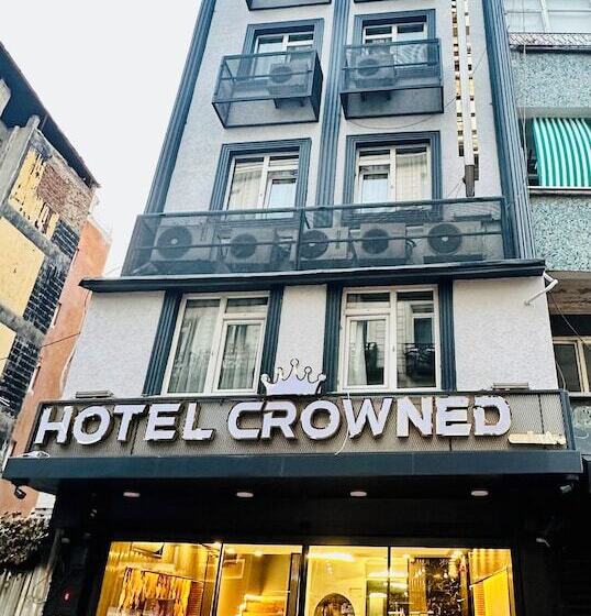 ホテル Crowned Exclusive