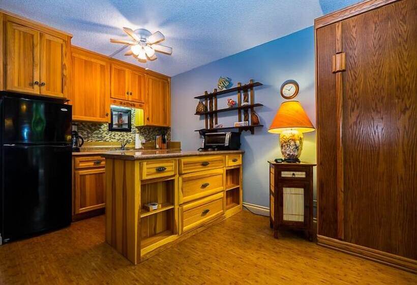 בית מלון כפרי Kona Islander Inn Condos