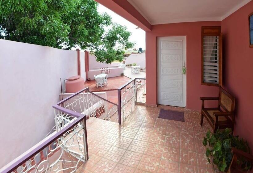 پانسیون Hostal Villa Martha