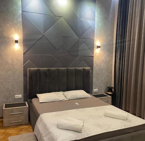 پانسیون Nits Guest House