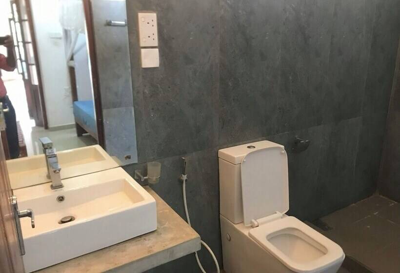 بنسيون Stadium Reach Layathraa