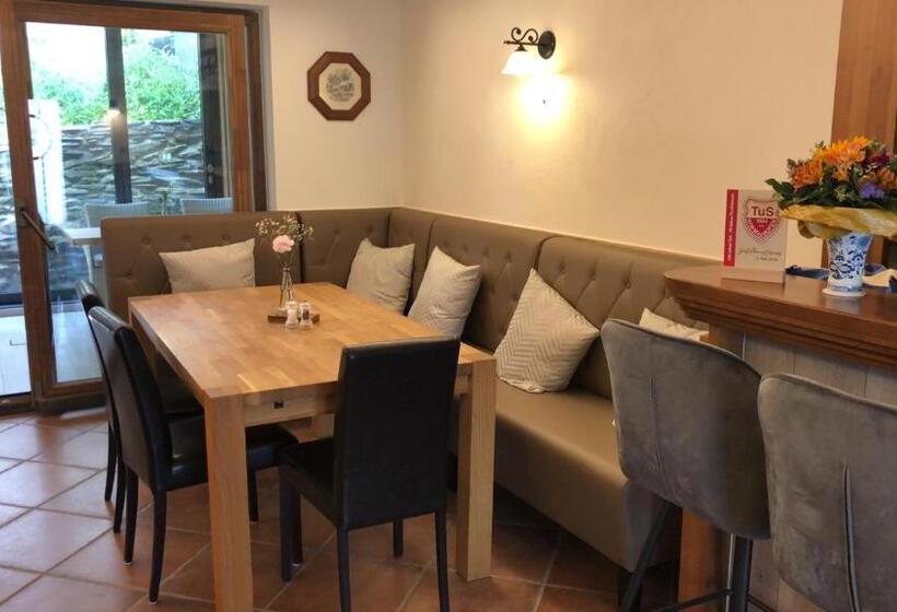 Rheinliebe Bistro Und Pension