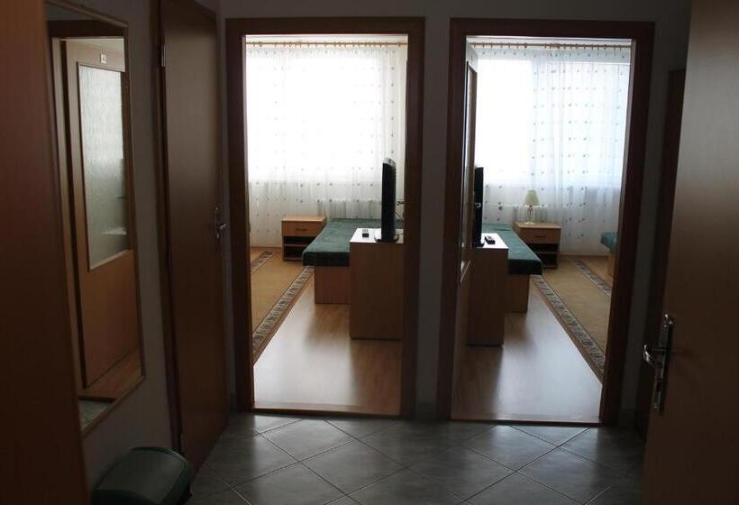 هاستل šd Jedlíkova 5