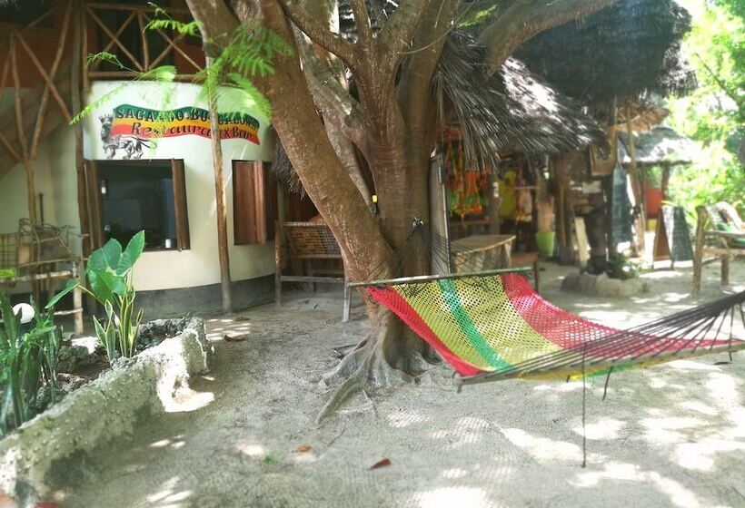 ユースホステル Sagando Bungalows