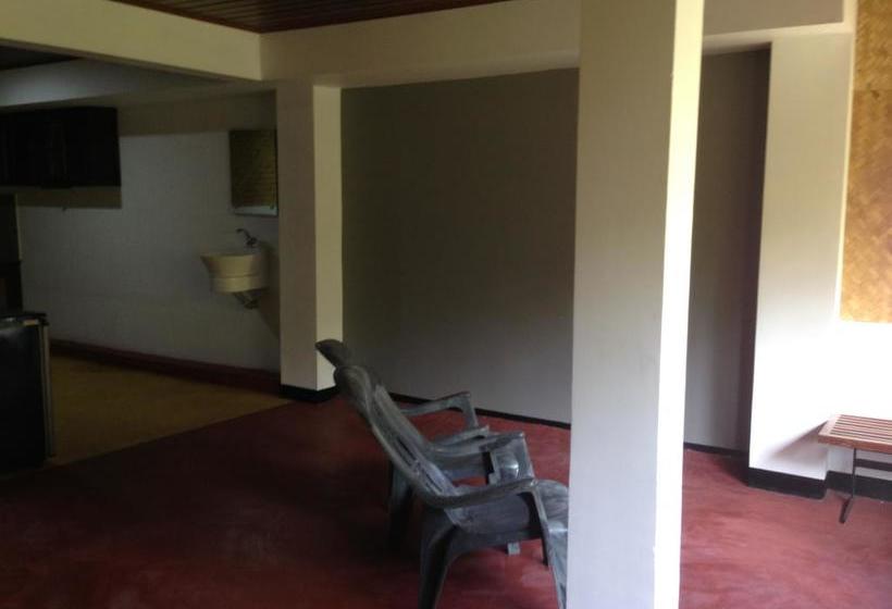 ベッドアンドブレックファースト Ambadi Villas