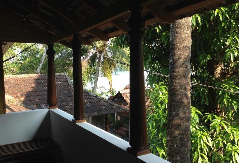 민박 Ambadi Villas