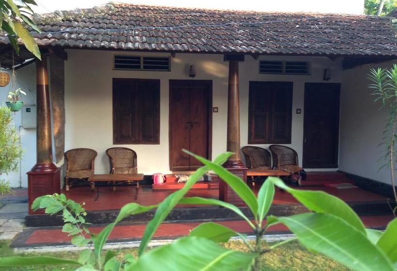 민박 Ambadi Villas