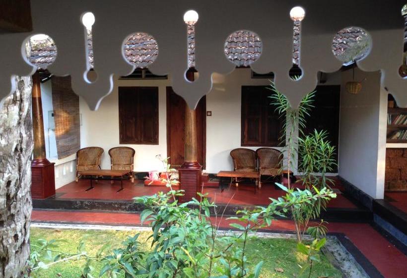 민박 Ambadi Villas