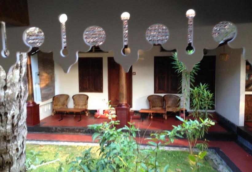 민박 Ambadi Villas