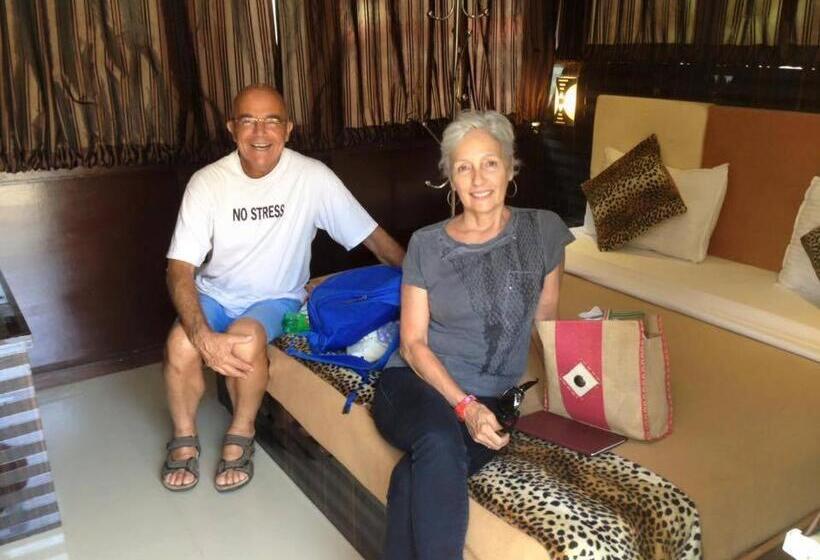 تختخواب و صبحانه Green Leaf Home Stay