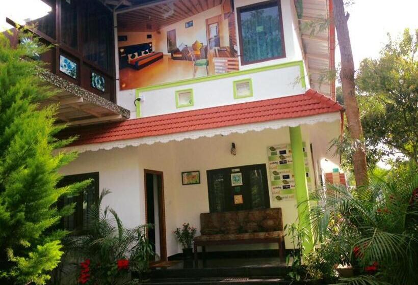 تختخواب و صبحانه Green Leaf Home Stay