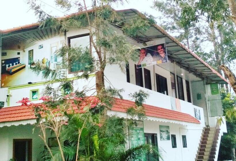 تختخواب و صبحانه Green Leaf Home Stay