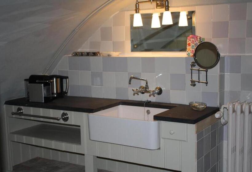 تختخواب و صبحانه Logement Swaenenvecht