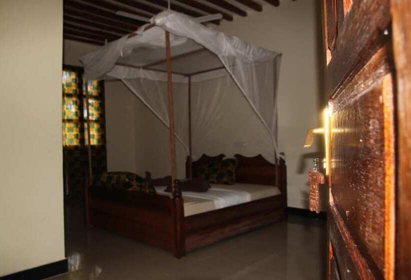 مبيت وإفطار Mpole Bungalows