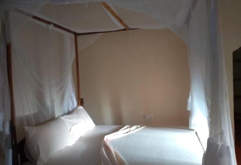 مبيت وإفطار Mpole Bungalows