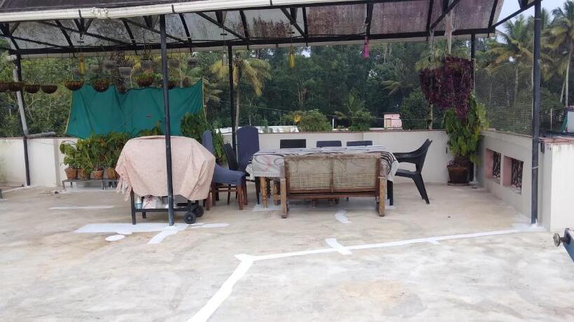 تختخواب و صبحانه Mulberry Homestay