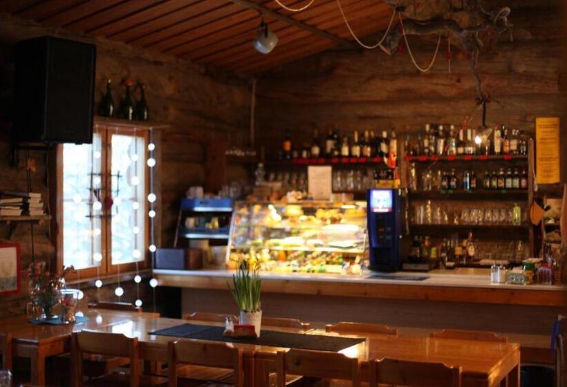 ベッドアンドブレックファースト Neljän Tuulen Tupa