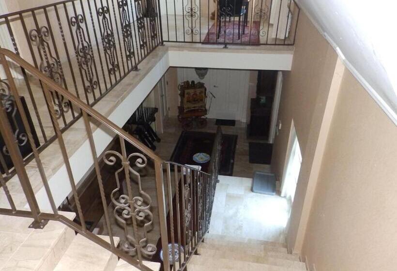 تختخواب و صبحانه Short Stay Emmen