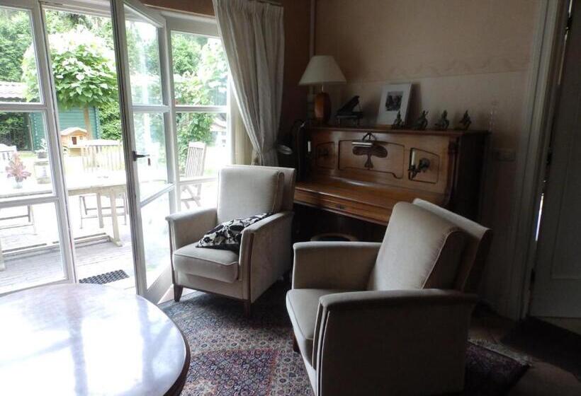 تختخواب و صبحانه Short Stay Emmen