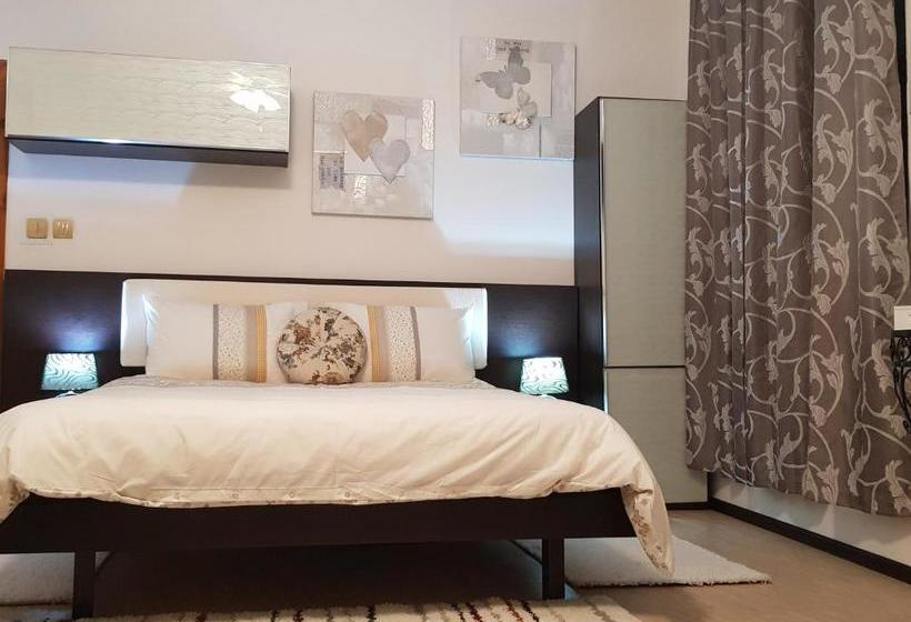 تختخواب و صبحانه Sunshine Court