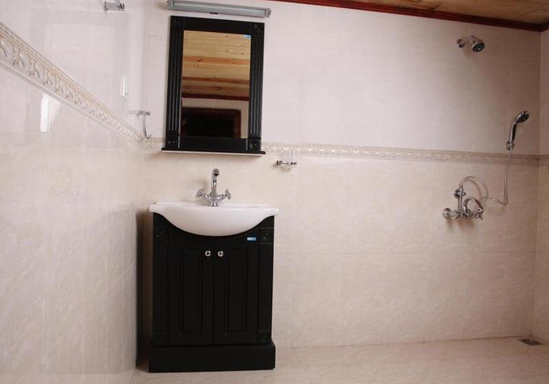 تختخواب و صبحانه Surya Holidays Kodaikanal