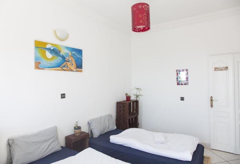 تختخواب و صبحانه La Surf House Morocco