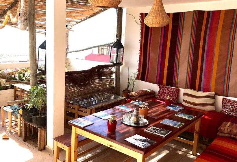 تختخواب و صبحانه La Surf House Morocco