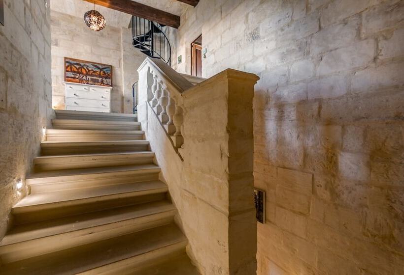 تختخواب و صبحانه The Stone House