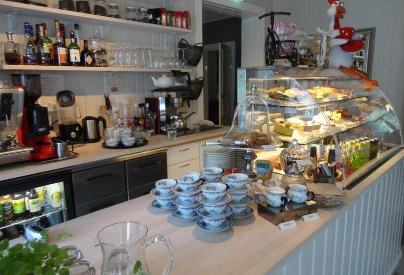 مبيت وإفطار Varjola Holiday Center